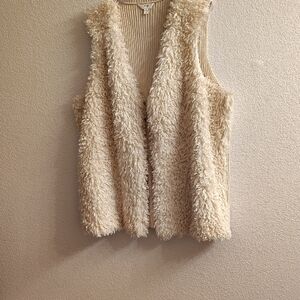 NEW Terra & Sky Plus Size Cream Fuzzy Sweater Vest B10